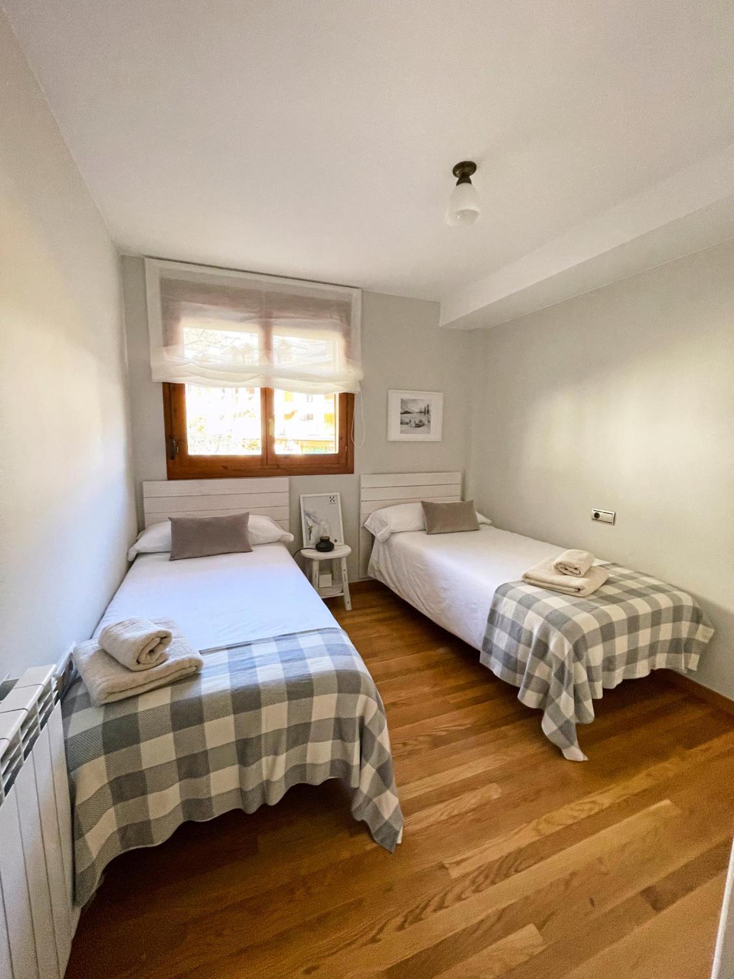 Apartamento Familiar En El Centro De Benasque Con Terraza Extérieur photo